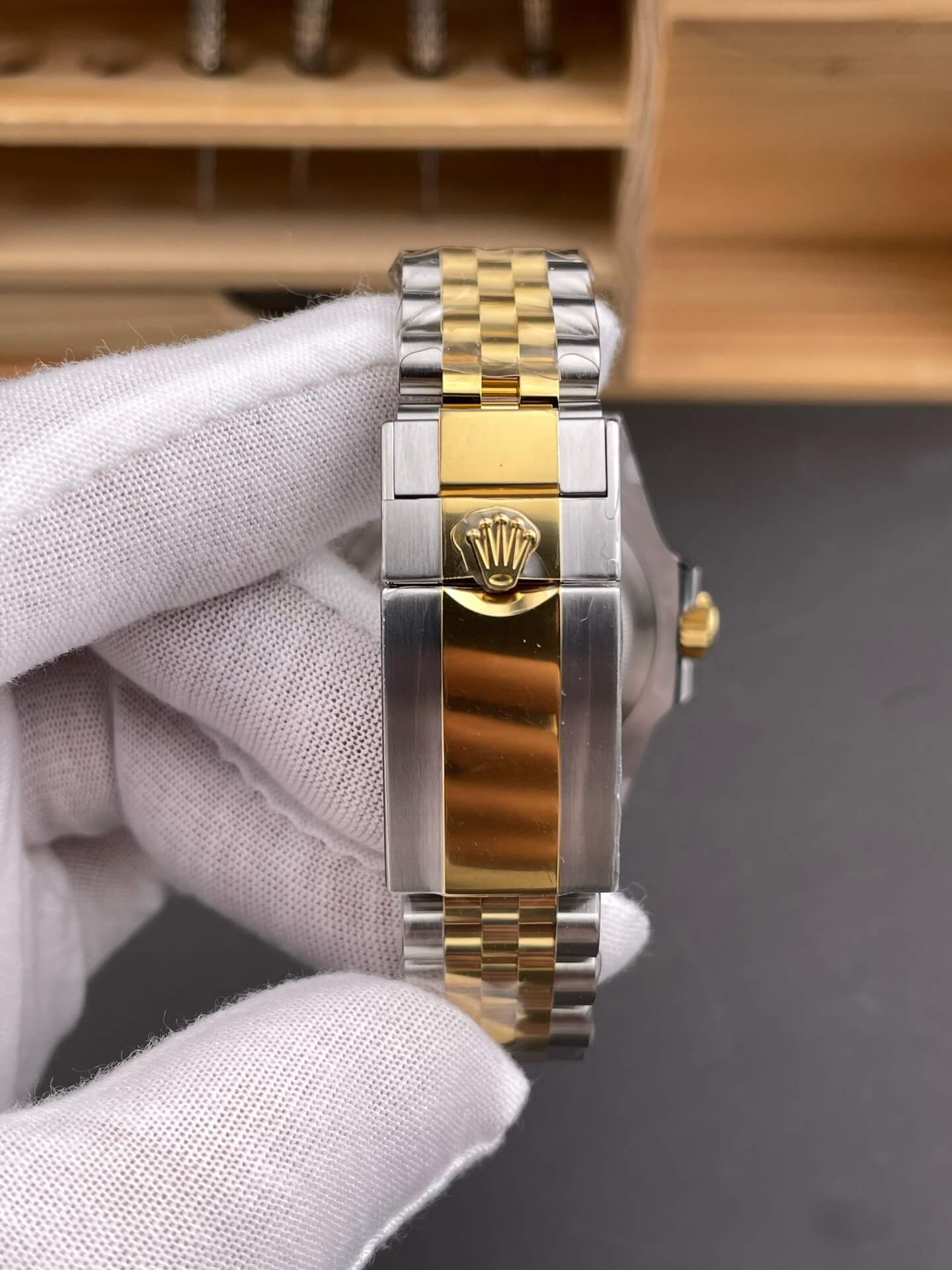 Rolex Replica GMT-Master II Super Clone Watch Gain Weight Version 126713GRNR-0001