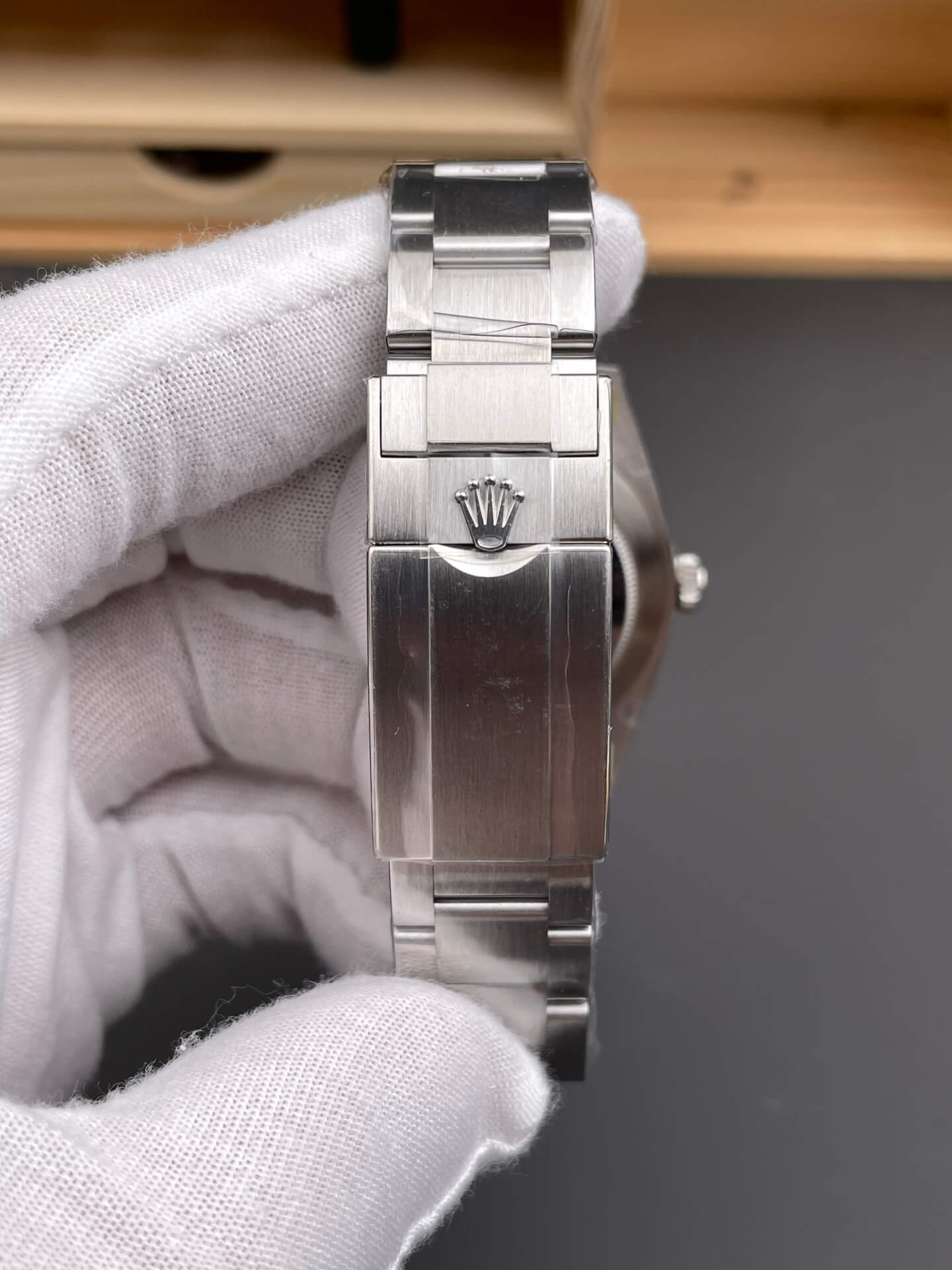 Rolex Replica Explorer High Quality Watch 214270-0003 Rolex Replica Explorer High Quality Watch 214270-0003