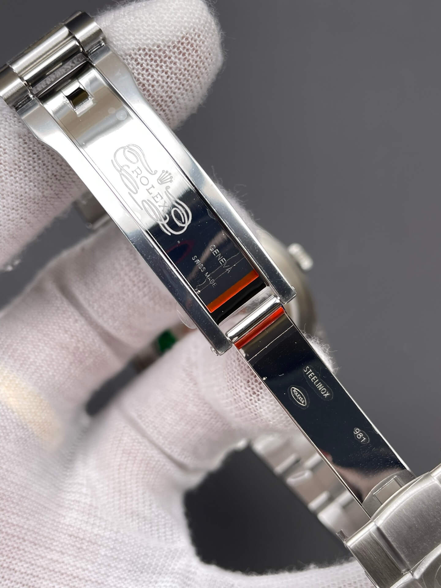 Rolex Replica Oyster Perpetual 36MM High Quality Watch 126000-0008 Rolex Replica Oyster Perpetual 36MM High Quality Watch 126000-0008