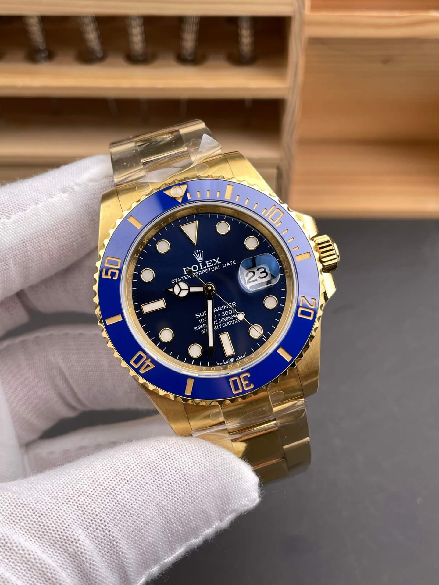 Rolex Replica Submariner Date High Quality Watch 126618LB-0002