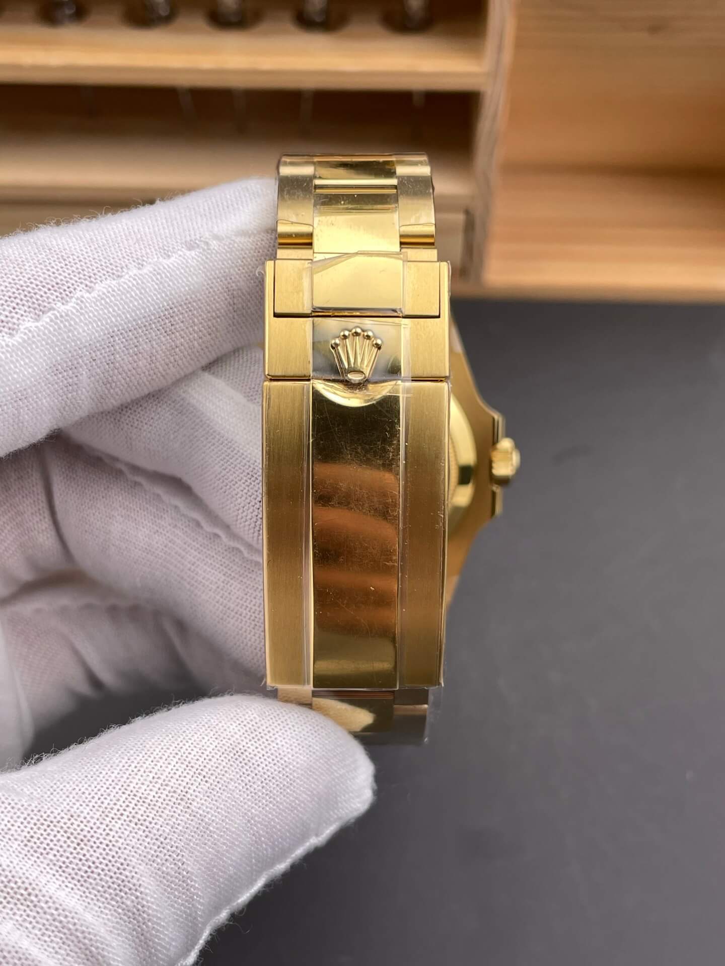Rolex Replica Submariner Date High Quality Watch 126618LB-0002