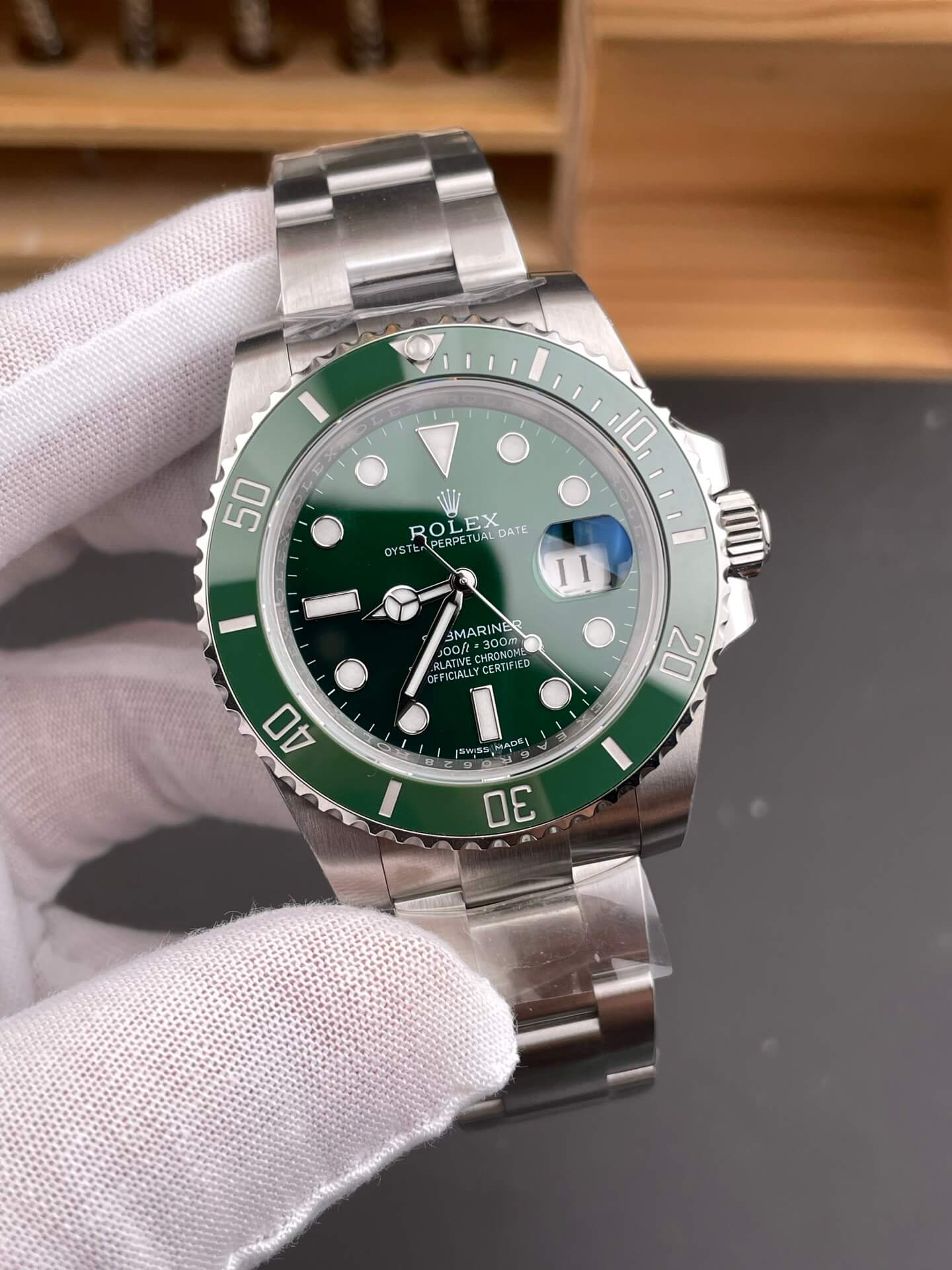 Rolex Replica Submariner Date High Quality Watch 116610LV-0002