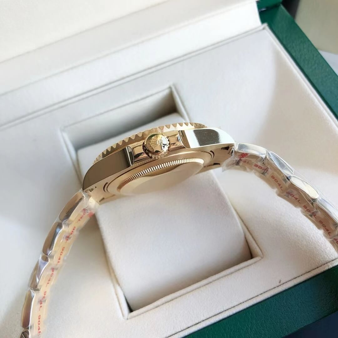 Rolex Replica Submariner Date Watch 126618LN