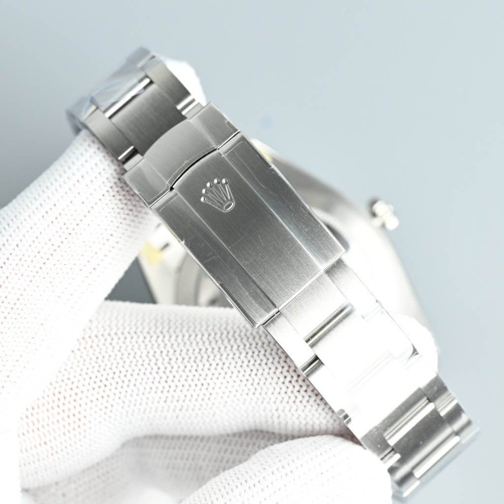Rolex Replica Oyster Perpetual 41MM Super Clone Watch 124300-0006