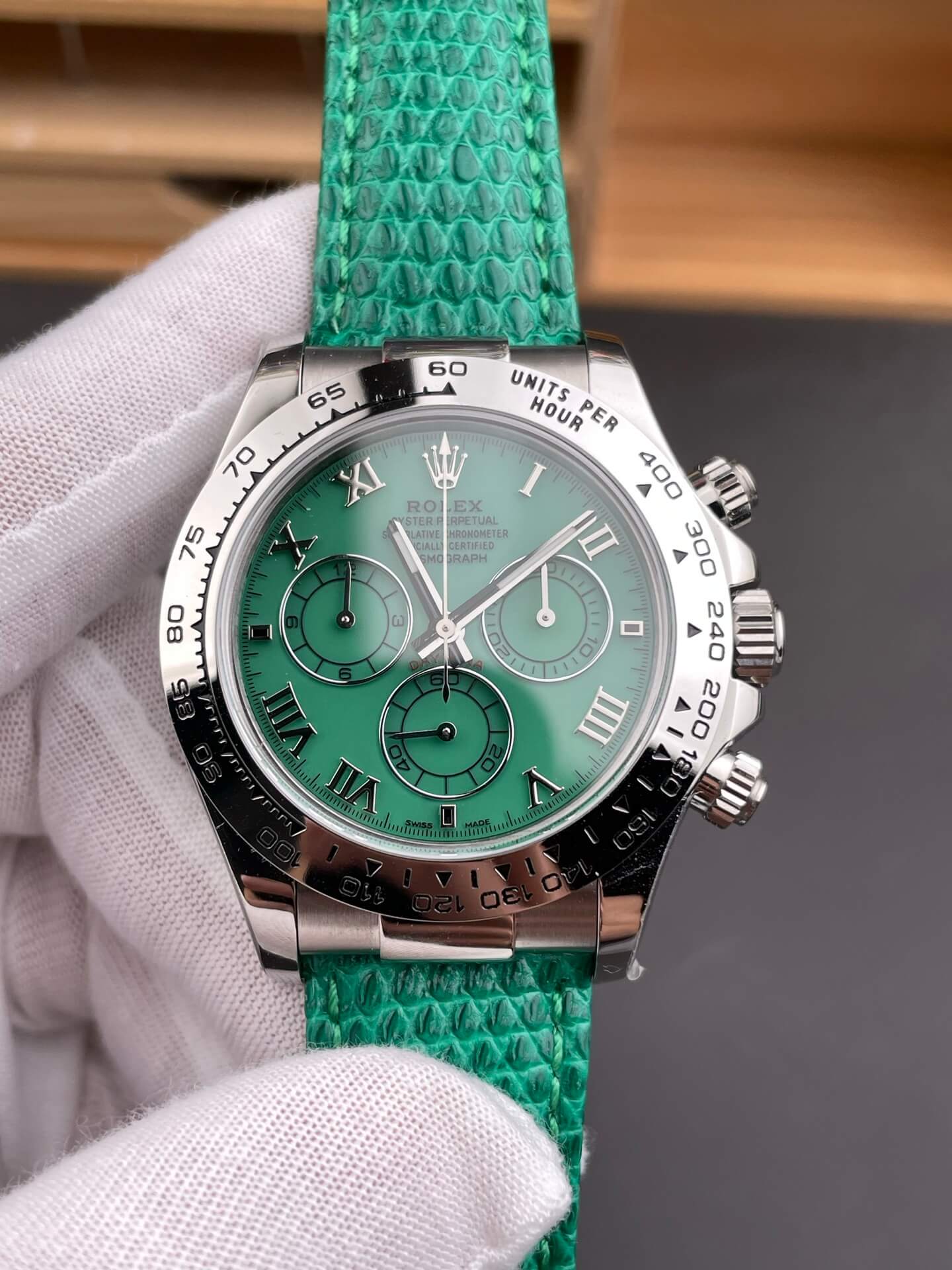 Rolex Replica Cosmograph Daytona Beach Green Super Clone Watch 116519