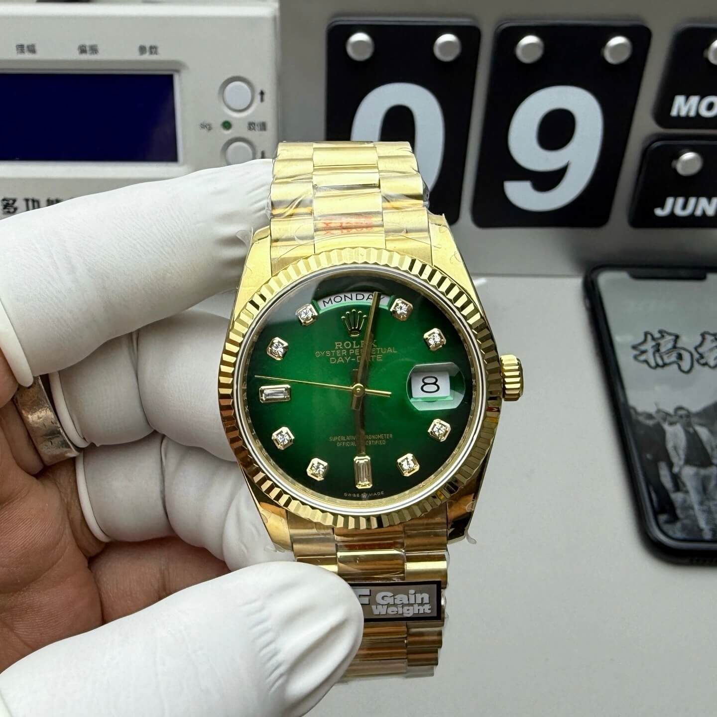 Rolex Replica Day-Date Super Clone Watch 128238