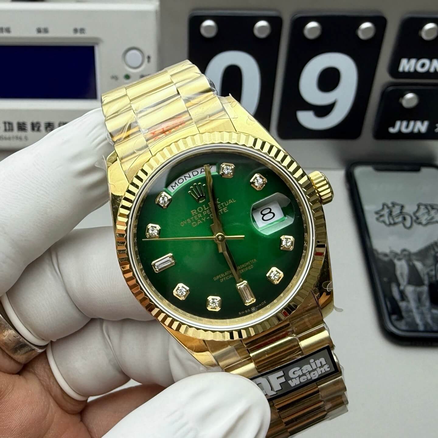 Rolex Replica Day-Date Super Clone Watch 128238