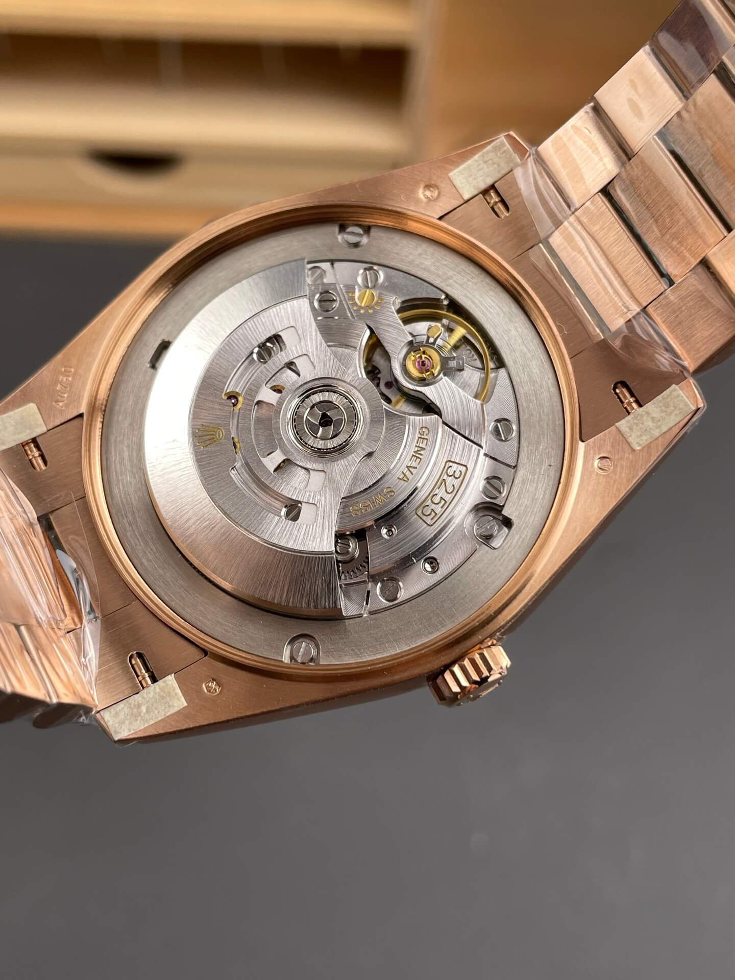 Rolex Replica Day-Date Super Clone Watch Gain Weight Version 228235-0003