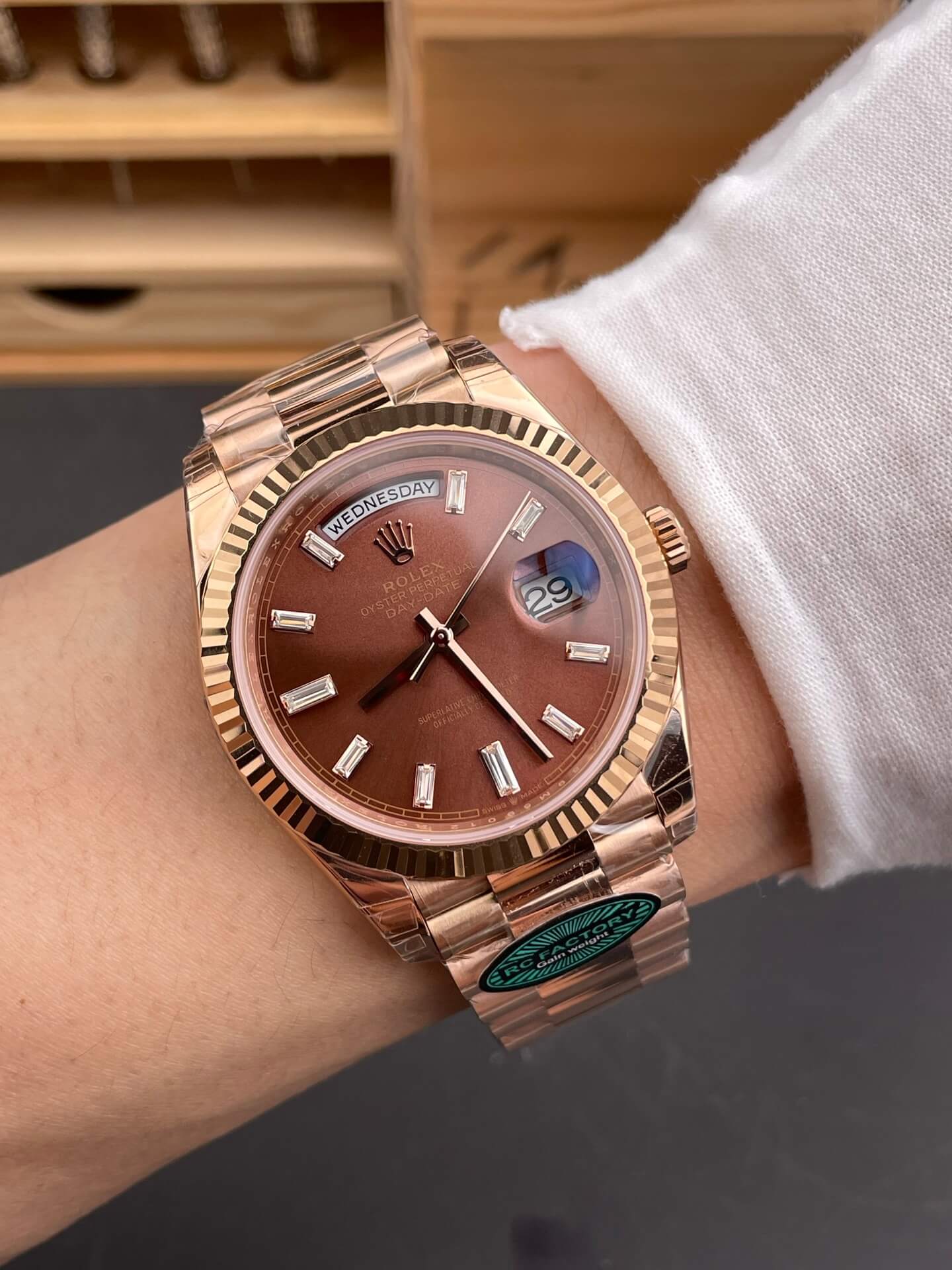 Rolex Replica Day-Date Super Clone Watch Gain Weight Version 228235-0003