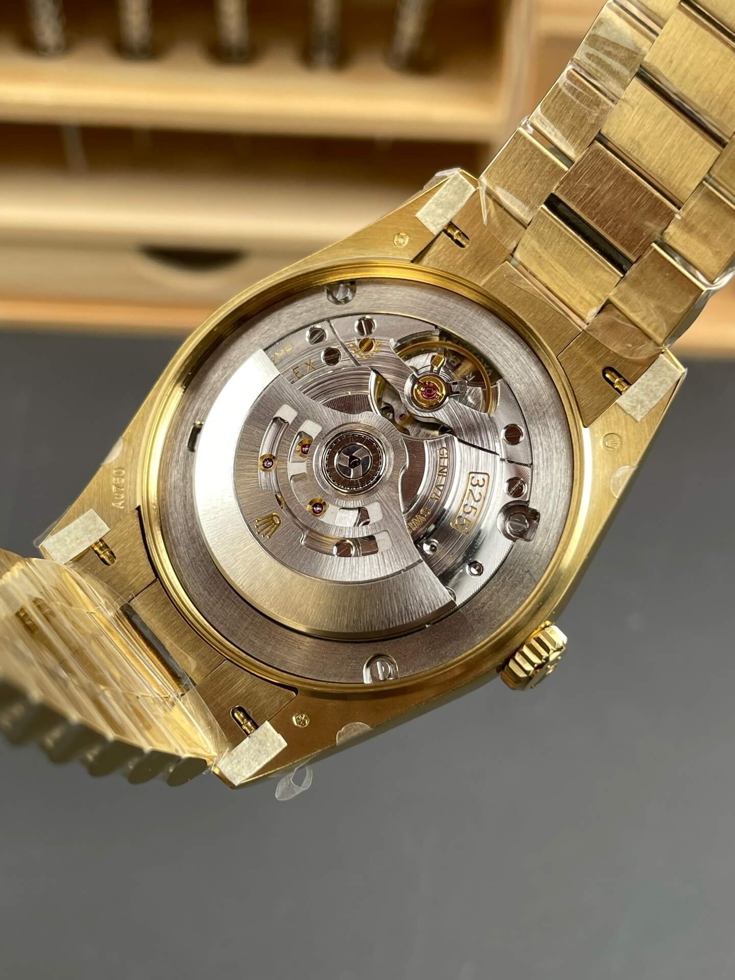 Rolex Replica Day-Date Super Clone Watch Gain Weight Version 228238-0002