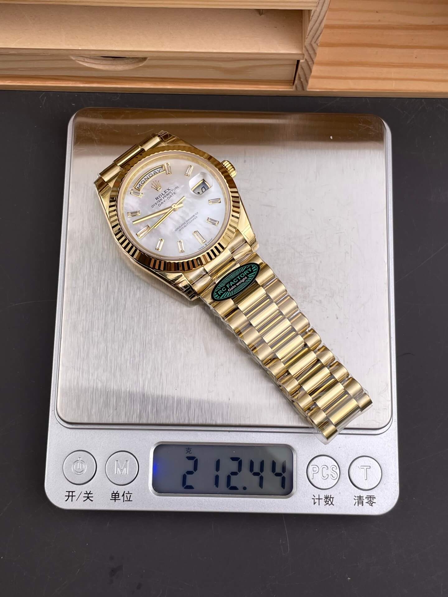 Rolex Replica Day-Date Super Clone Watch Gain Weight Version 228238-0071