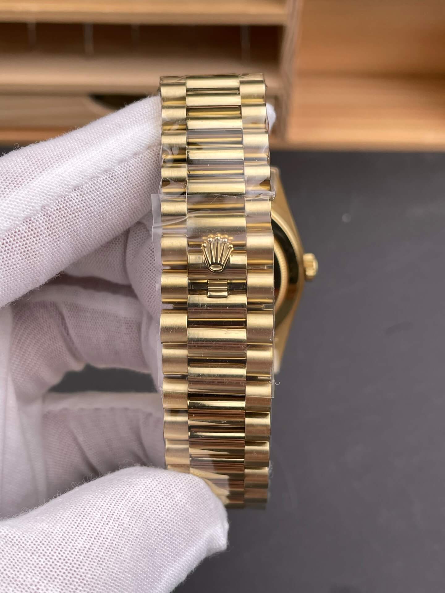 Rolex Replica Day-Date Super Clone Watch Gain Weight Version 228238-0071