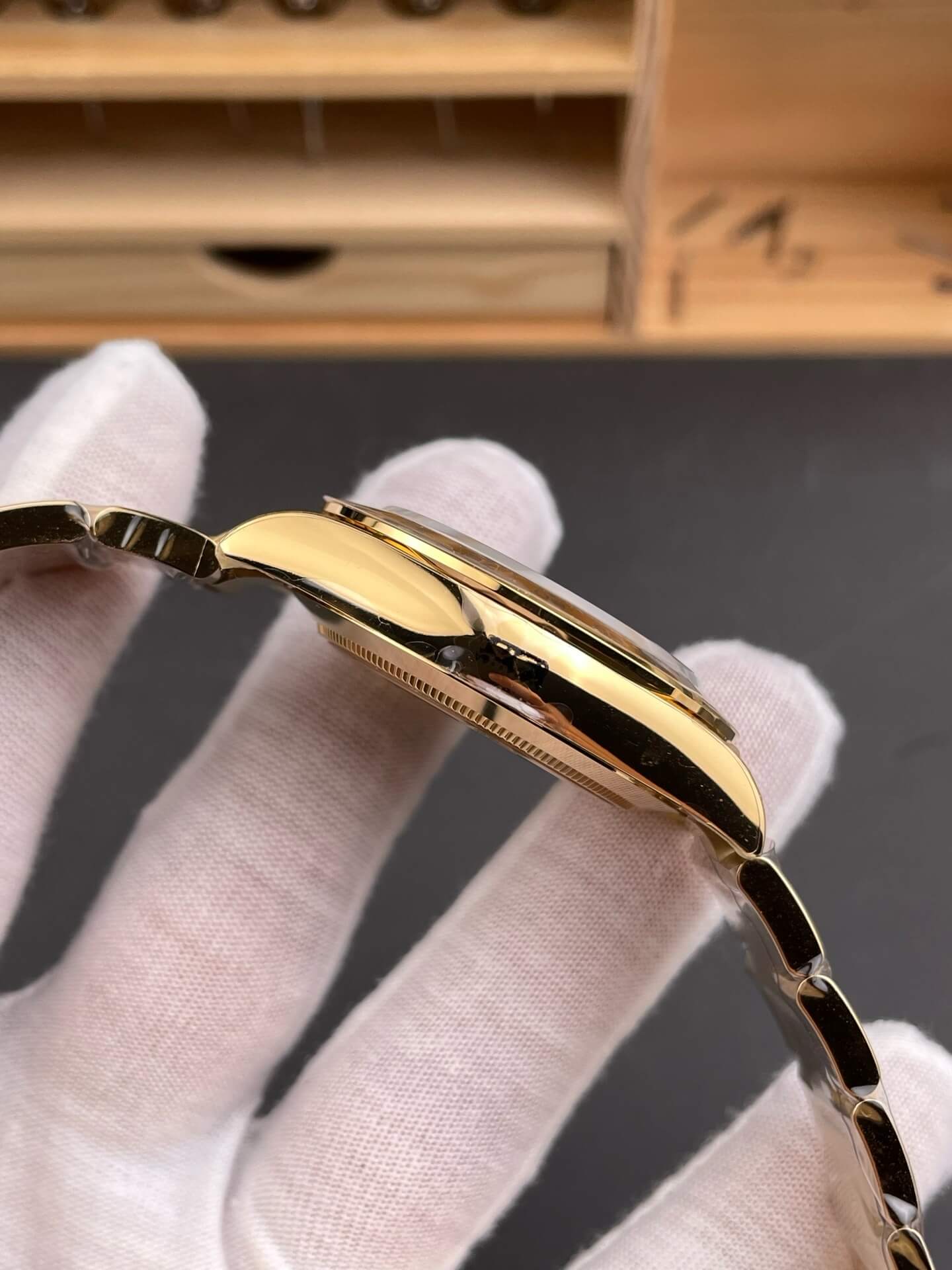 Rolex Replica Cosmograph Daytona Super Clone Watch Gain Weight Version 116508-0013