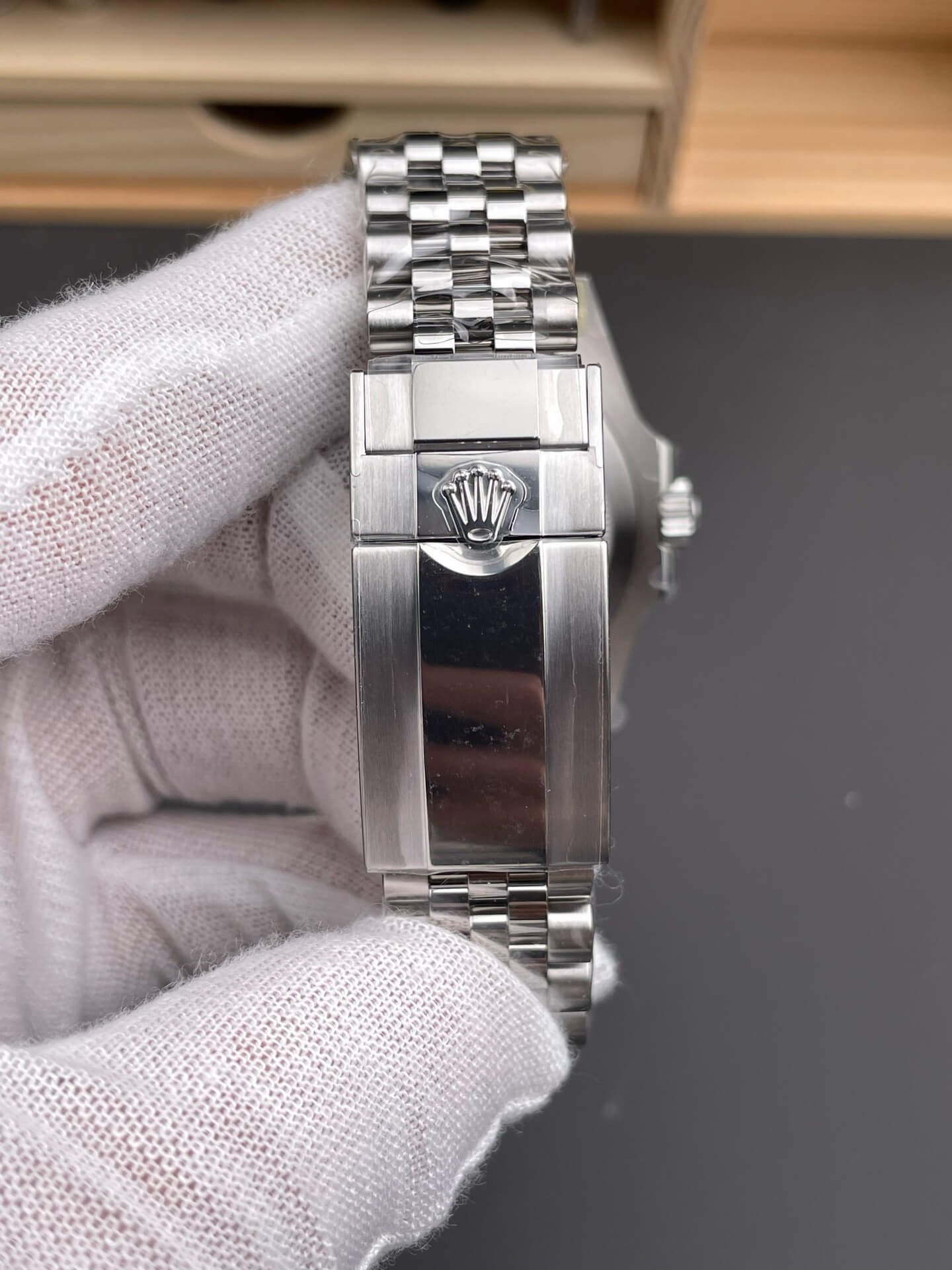 Rolex Replica GMT-Master II Super Clone Watch 126710BLRO-0001