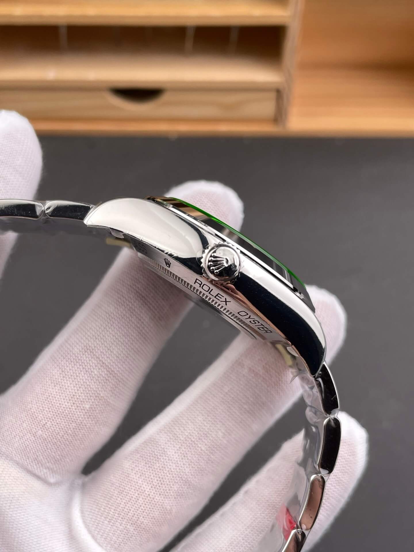 Rolex Replica Oyster Perpetual Milgauss Super Clone Watch 116400GV-0001