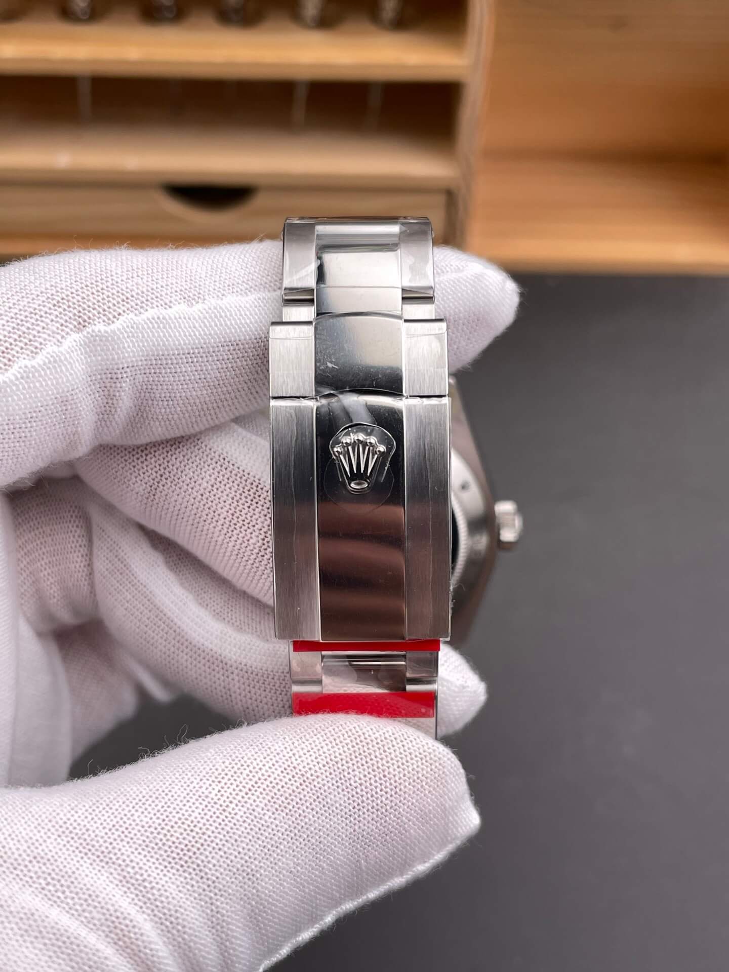 Rolex Replica Oyster Perpetual Milgauss Super Clone Watch 116400GV-0001