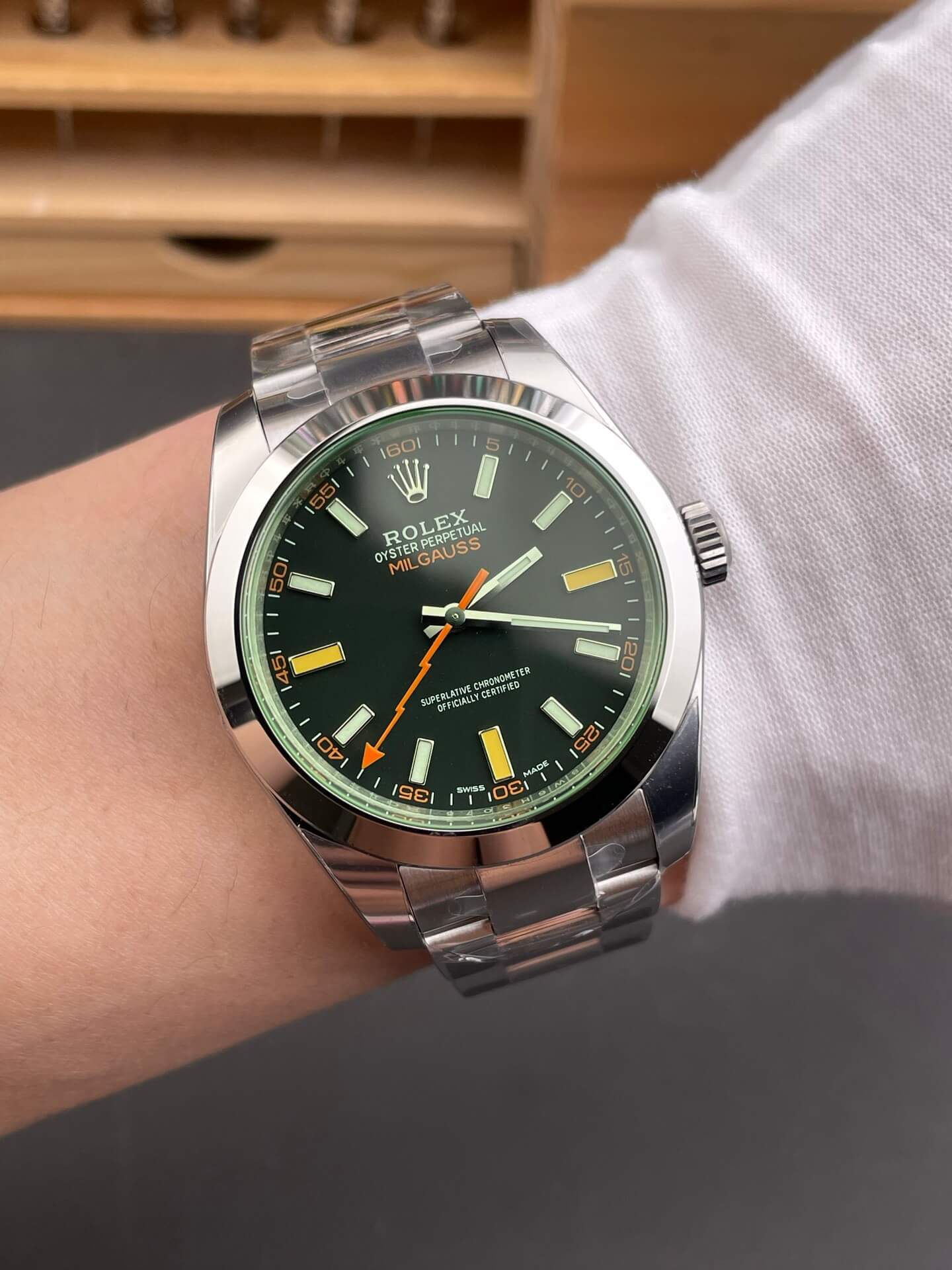 Rolex Replica Oyster Perpetual Milgauss Super Clone Watch 116400GV-0001