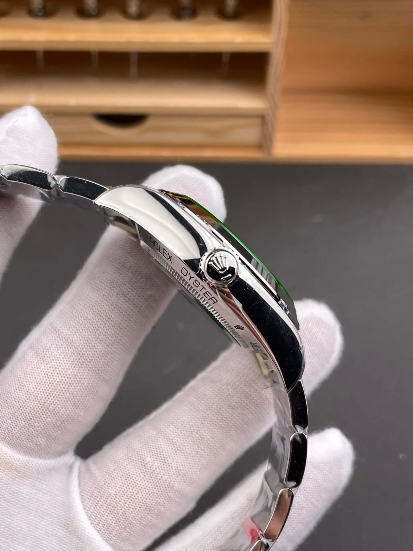 Rolex Replica Oyster Perpetual Milgauss Super Clone Watch 116400GV-0002