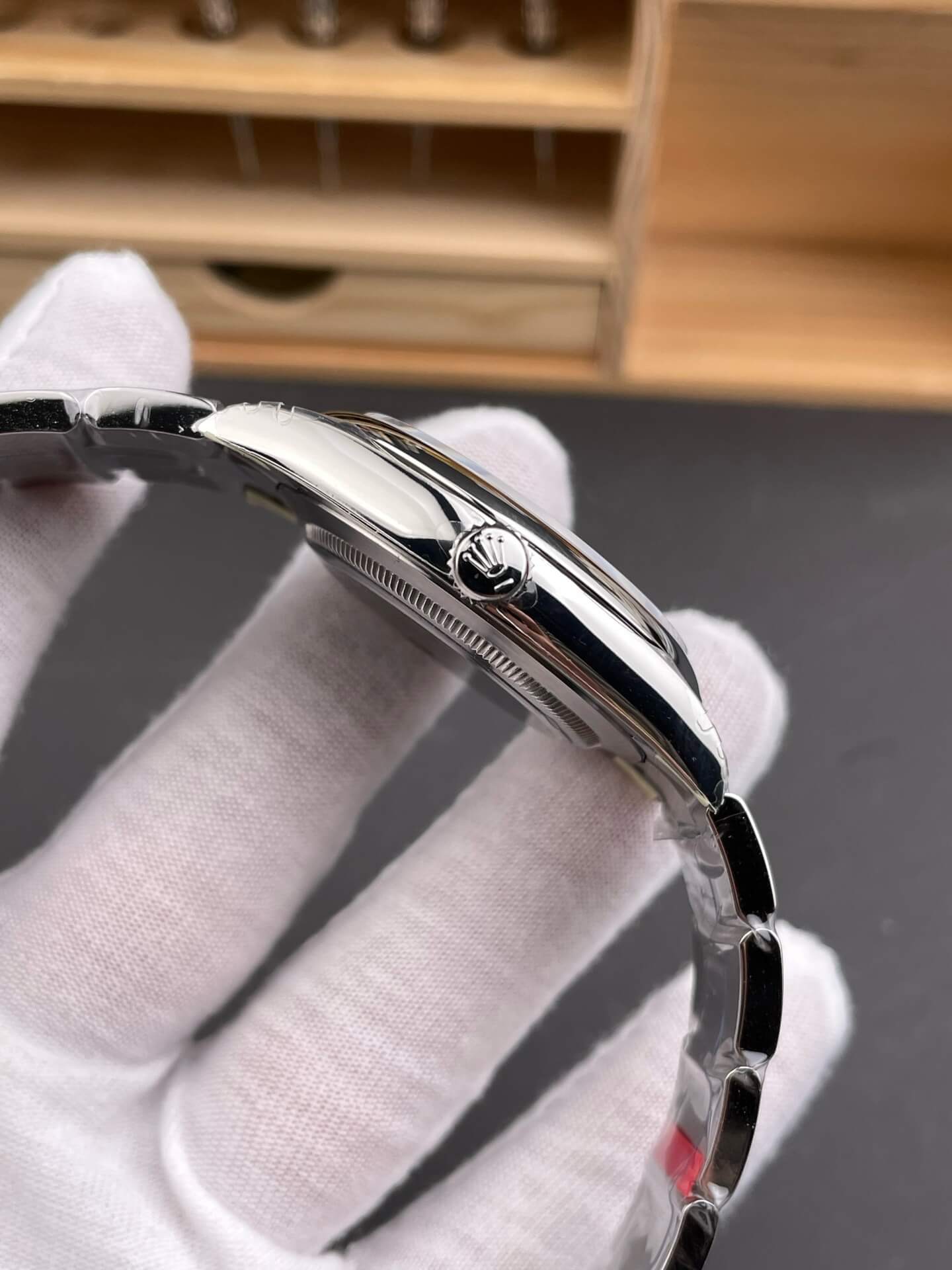 Rolex Replica Oyster Perpetual 41MM Super Clone Watch 124300-0008