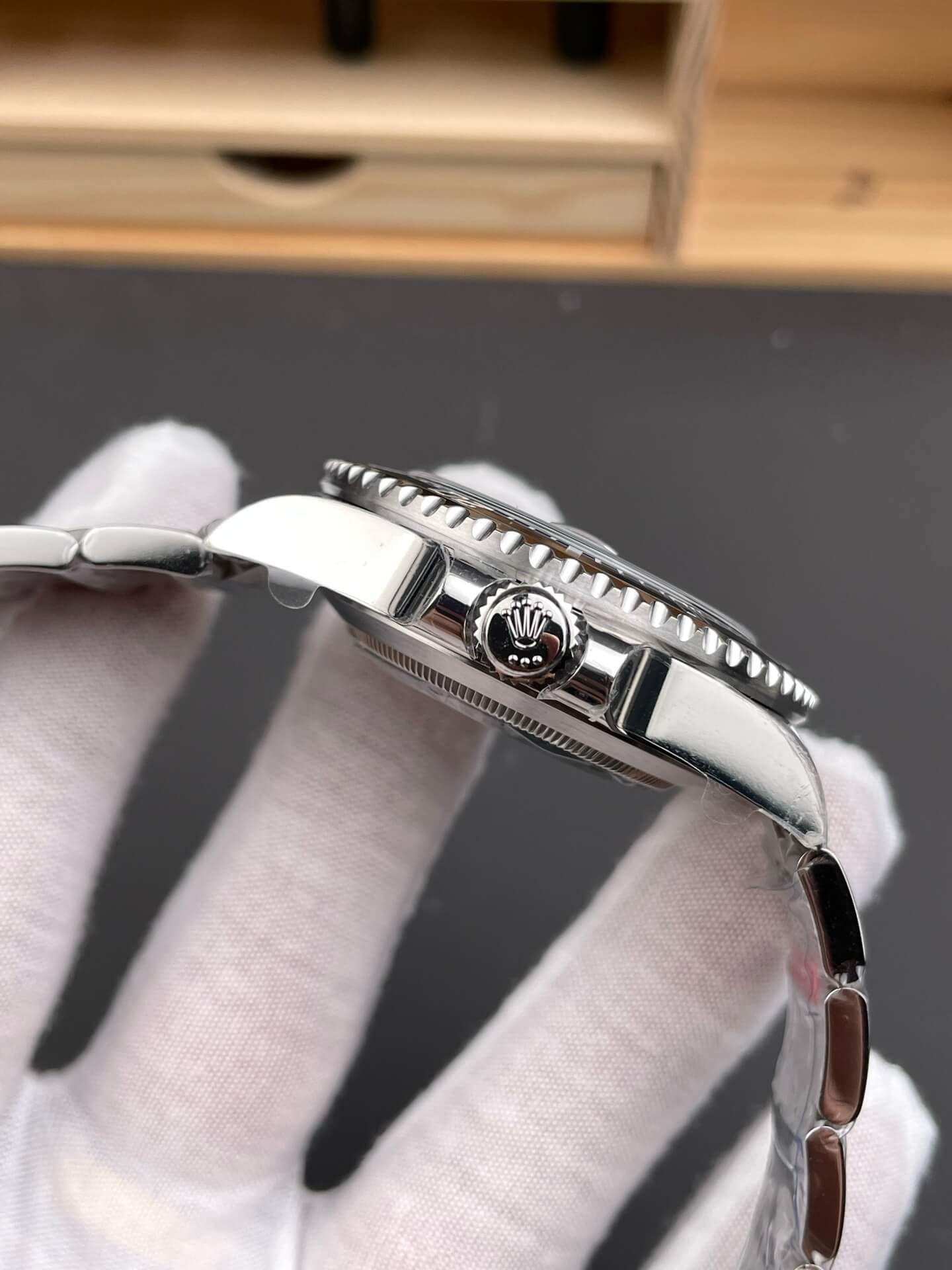 Rolex Replica Sea-Dweller Super Clone Watch 126600-0002 Rolex Replica Sea-Dweller Super Clone Watch 126600-0002