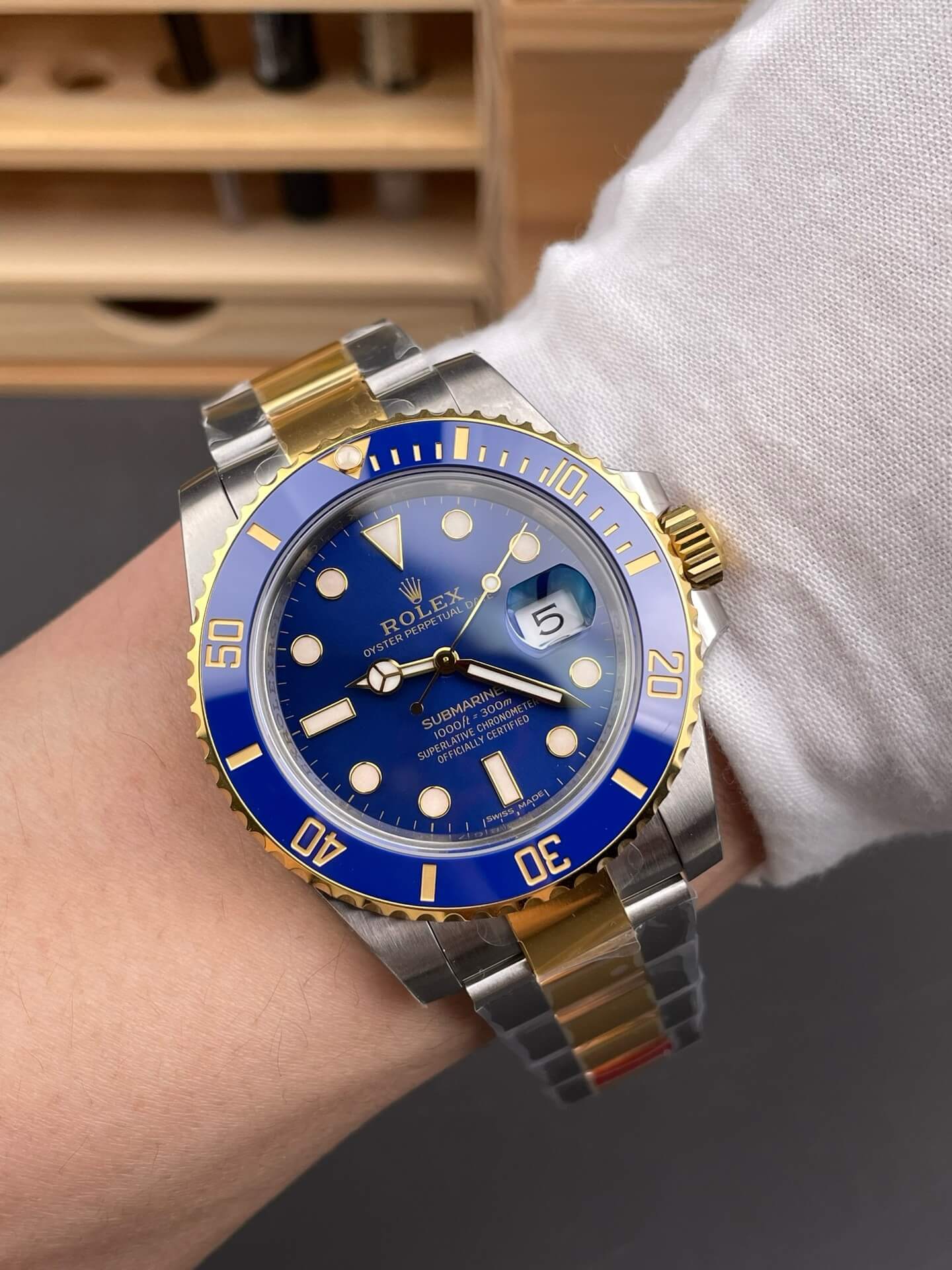 Rolex Replica Submariner Date Super Clone Watch 116613LB-0005 Rolex Replica Submariner Date Super Clone Watch 116613LB-0005