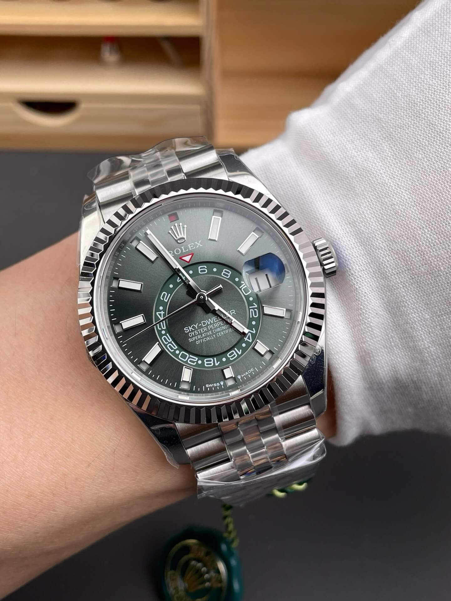 Rolex Replica Sky-Dweller Super Clone Watch 336934-0002 Rolex Replica Sky-Dweller Super Clone Watch 336934-0002