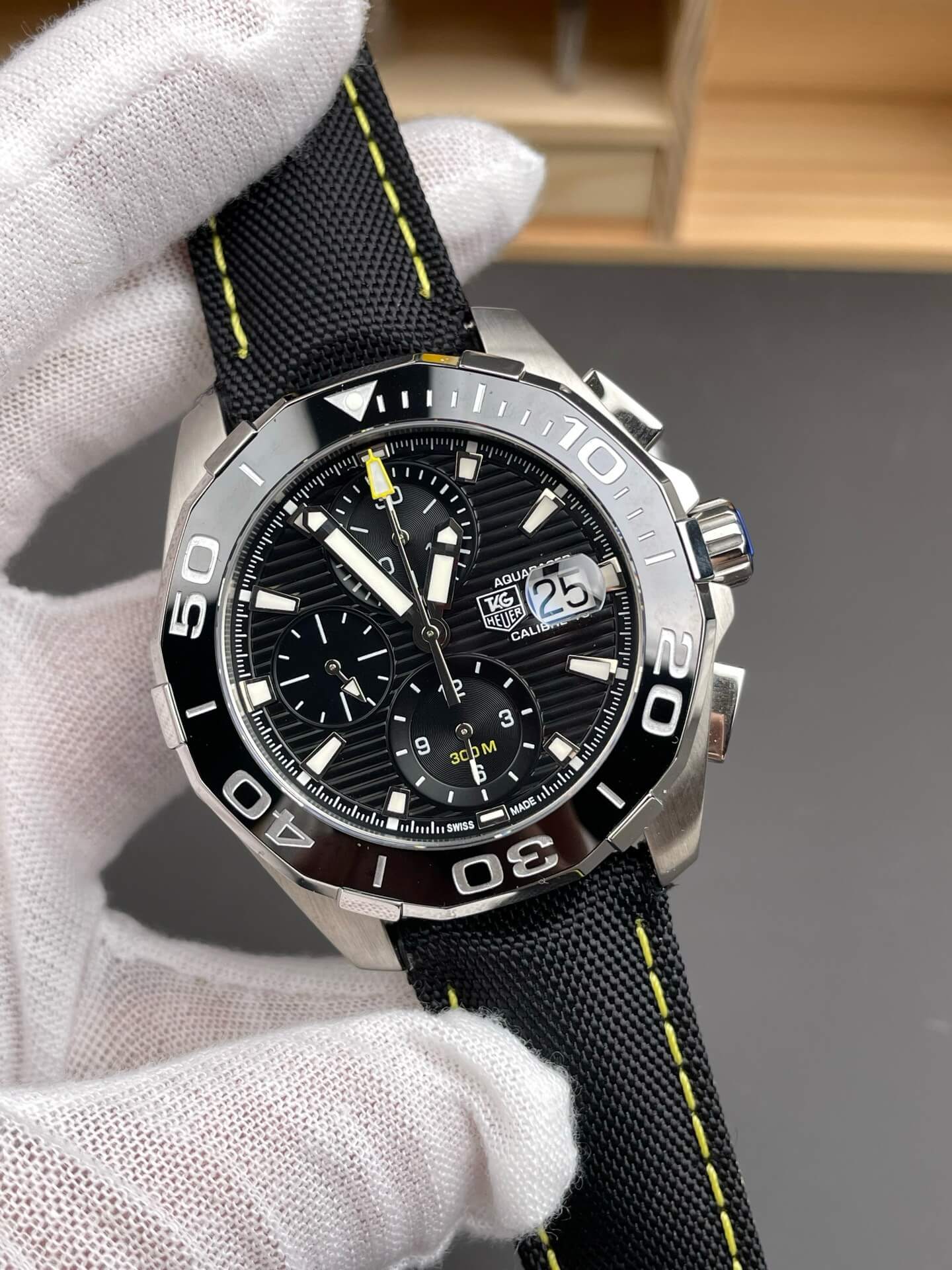 TAG Heuer Aquaracer Watch CAY211A.FC6361 TAG Heuer Aquaracer Watch CAY211A.FC6361