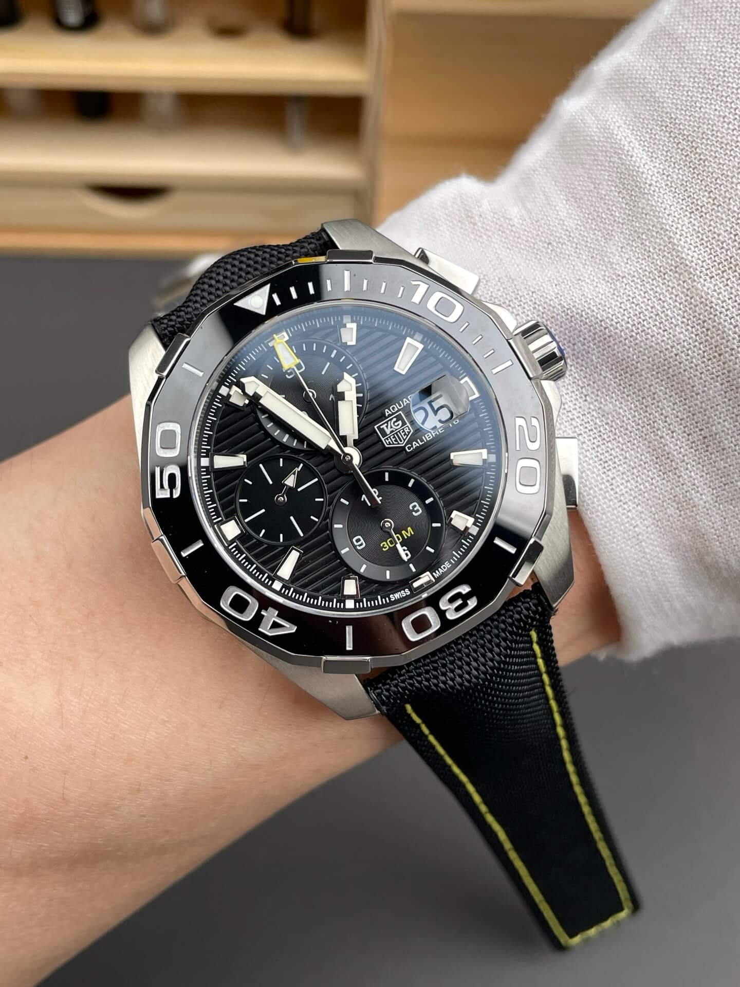 TAG Heuer Aquaracer Watch CAY211A.FC6361 TAG Heuer Aquaracer Watch CAY211A.FC6361