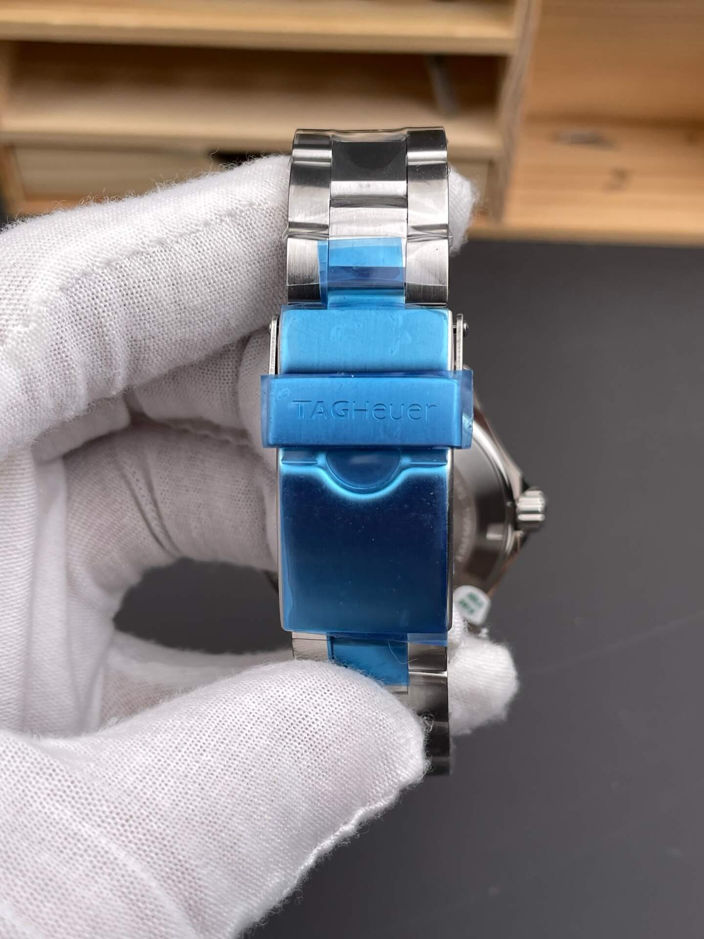 TAG Heuer Replica Aquaracer 300M Calibre 5 Super Clone Watch WAN2111.BA0822 TAG Heuer Replica Aquaracer 300M Calibre 5 Super Clone Watch WAN2111.BA0822
