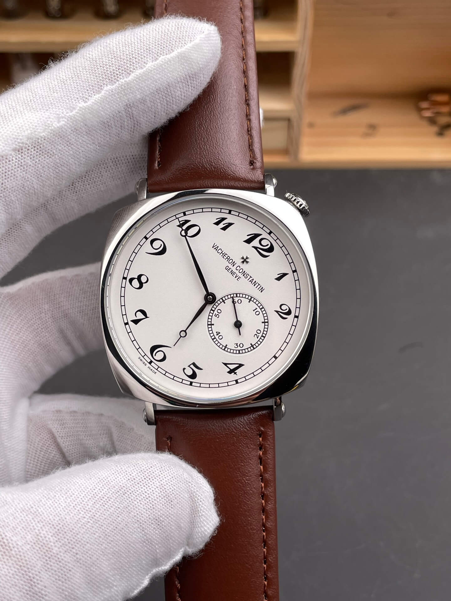 Vacheron Constantin Replica Historiques American 1921 Super Clone Watch 82035/000G-B735