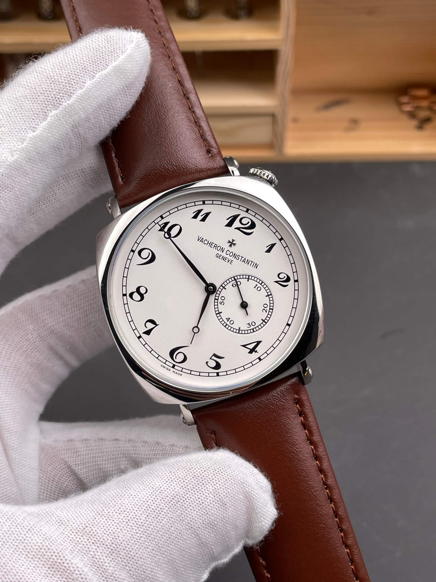 Vacheron Constantin Replica Historiques American 1921 Super Clone Watch 82035/000G-B735