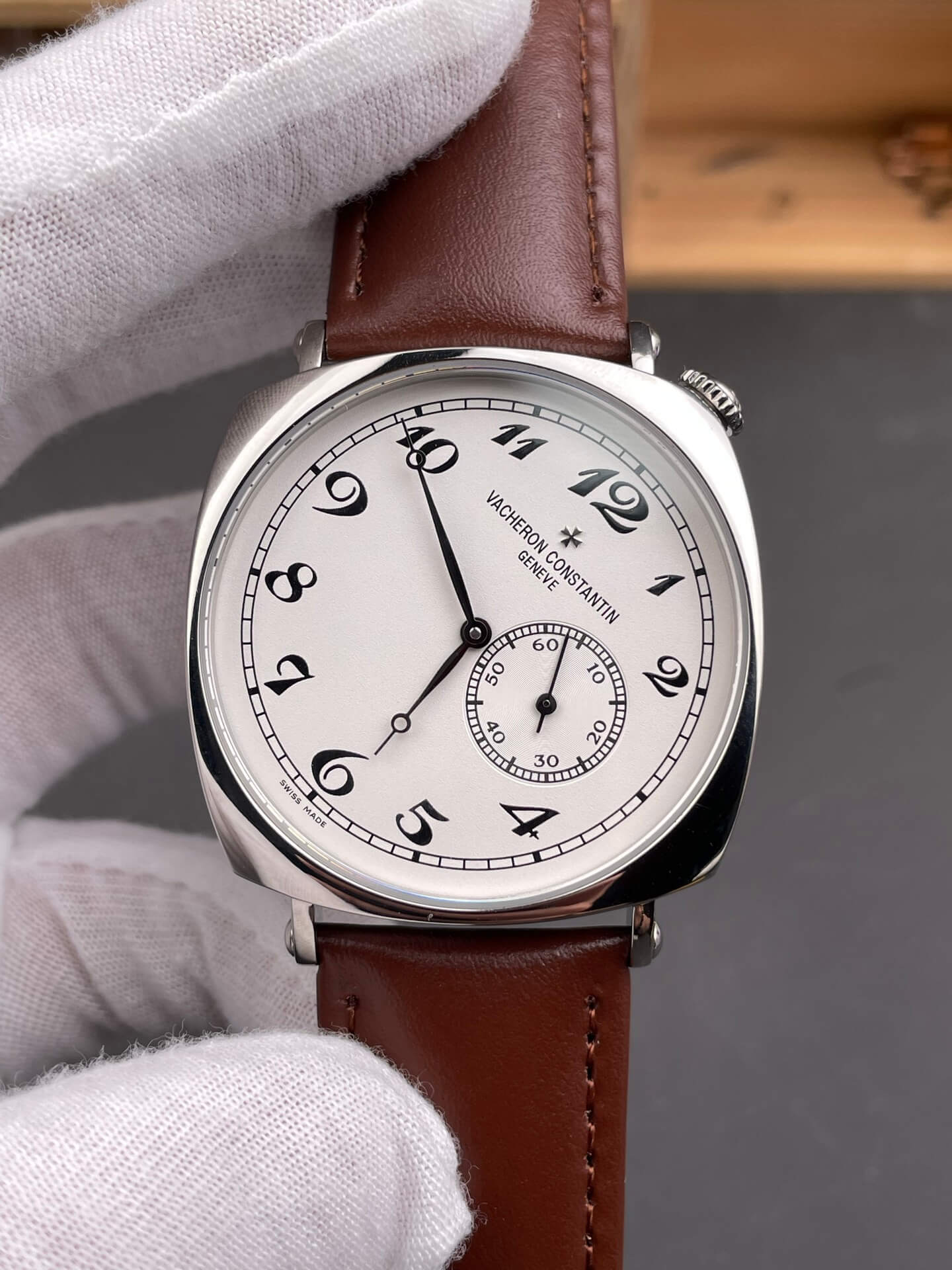 Vacheron Constantin Replica Historiques American 1921 Super Clone Watch 82035/000G-B735