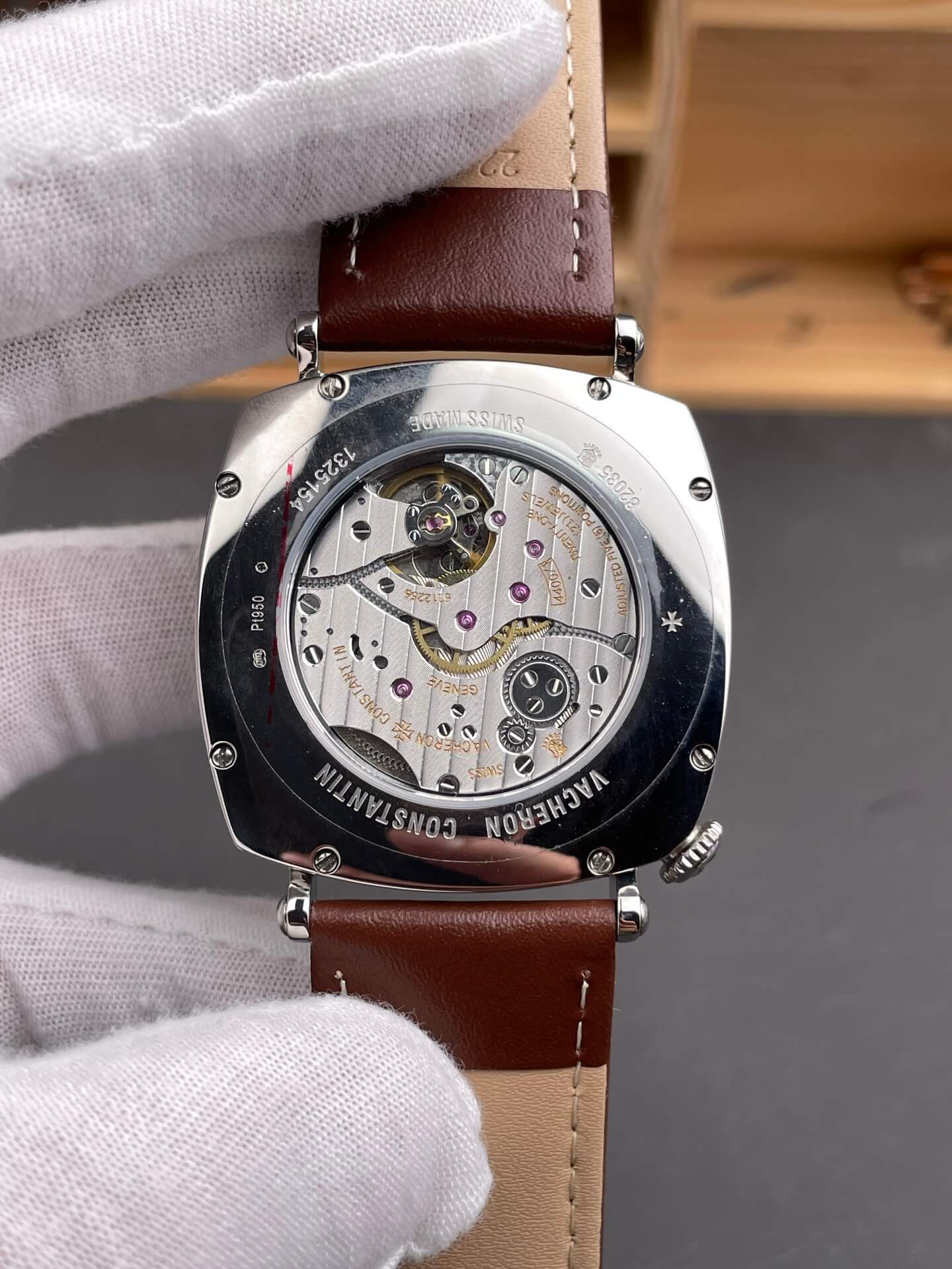Vacheron Constantin Replica Historiques American 1921 Super Clone Watch 82035/000G-B735