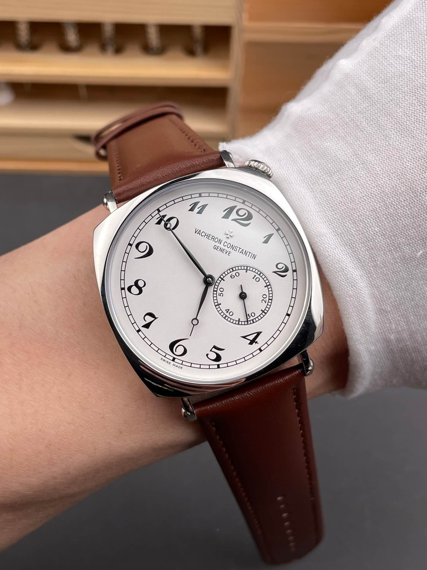 Vacheron Constantin Replica Historiques American 1921 Super Clone Watch 82035/000G-B735