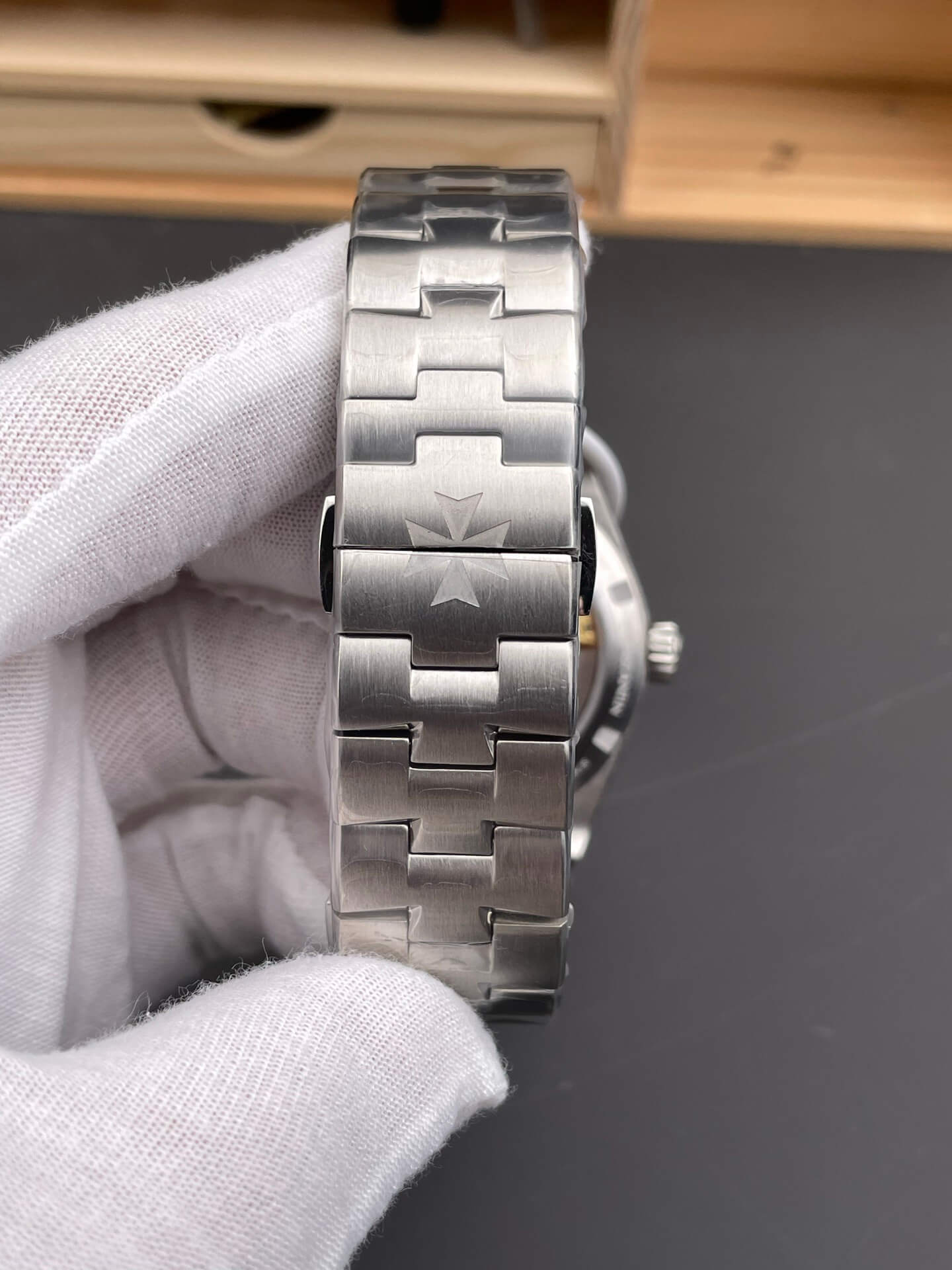 Vacheron Constantin Replica Overseas Super Clone Watch 6000V/110A-B544