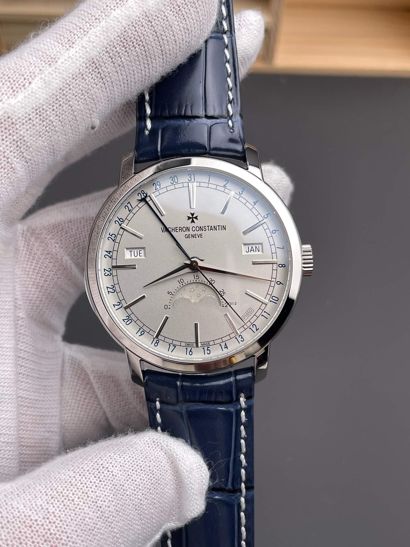 Vacheron Constantin Replica Traditionnelle Super Clone Watch 4010T/000P-B345 Vacheron Constantin Replica Traditionnelle Super Clone Watch 4010T/000P-B345