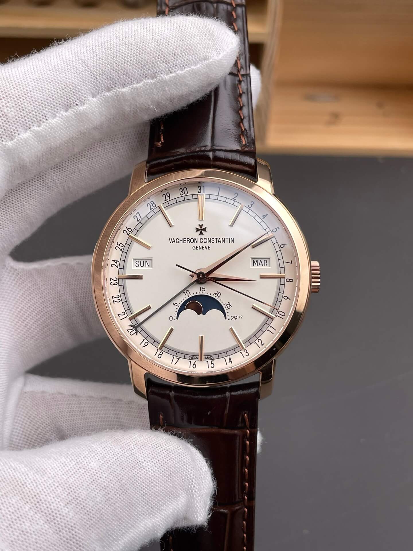 Vacheron Constantin Replica Traditionnelle Super Clone Watch 4010T/000R-B344 Vacheron Constantin Replica Traditionnelle Super Clone Watch 4010T/000R-B344
