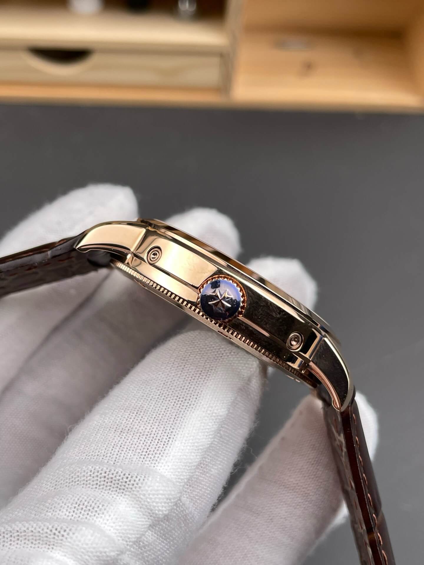 Vacheron Constantin Replica Traditionnelle Super Clone Watch 4010T/000R-B344 Vacheron Constantin Replica Traditionnelle Super Clone Watch 4010T/000R-B344