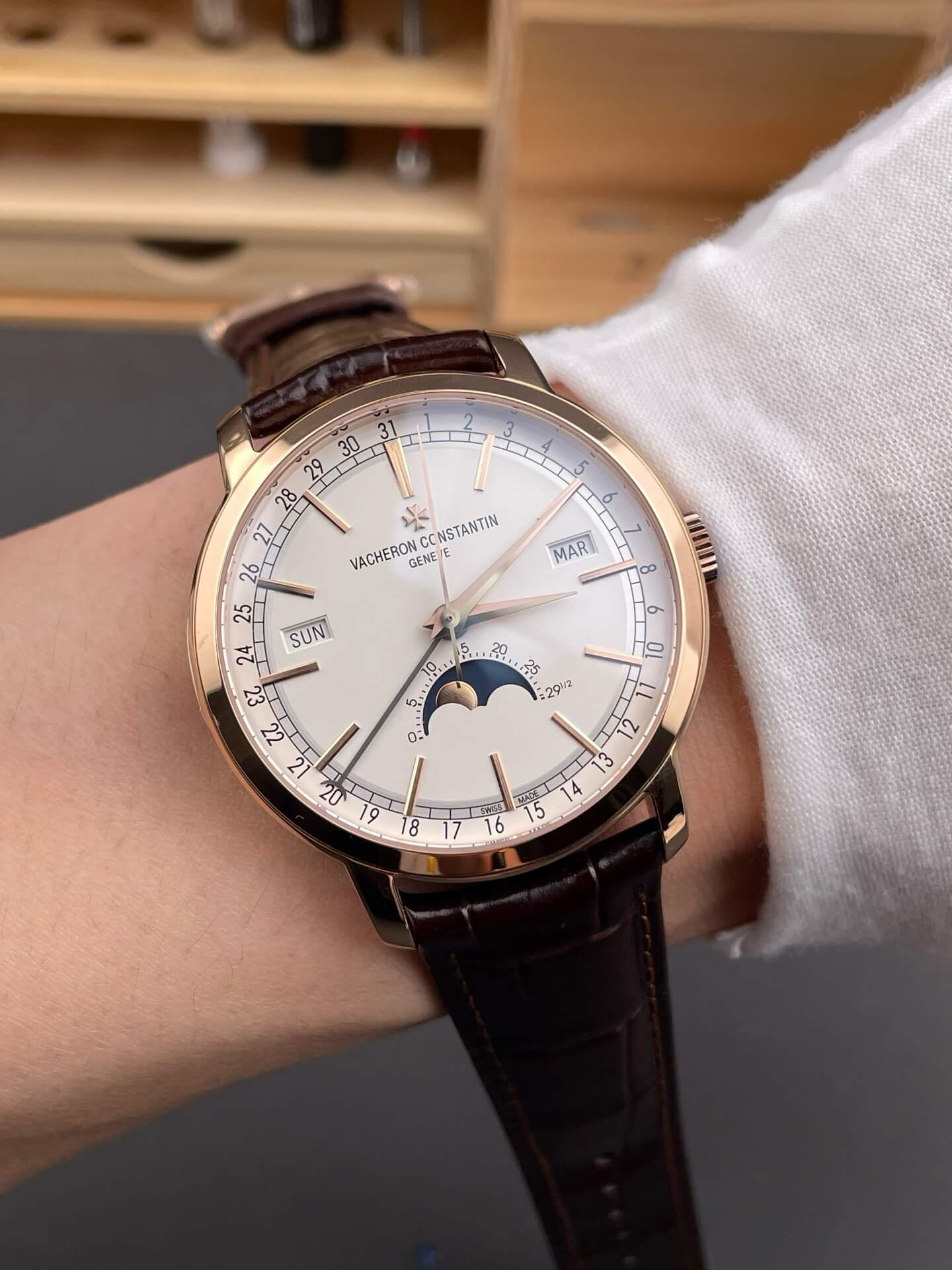 Vacheron Constantin Replica Traditionnelle Super Clone Watch 4010T/000R-B344 Vacheron Constantin Replica Traditionnelle Super Clone Watch 4010T/000R-B344