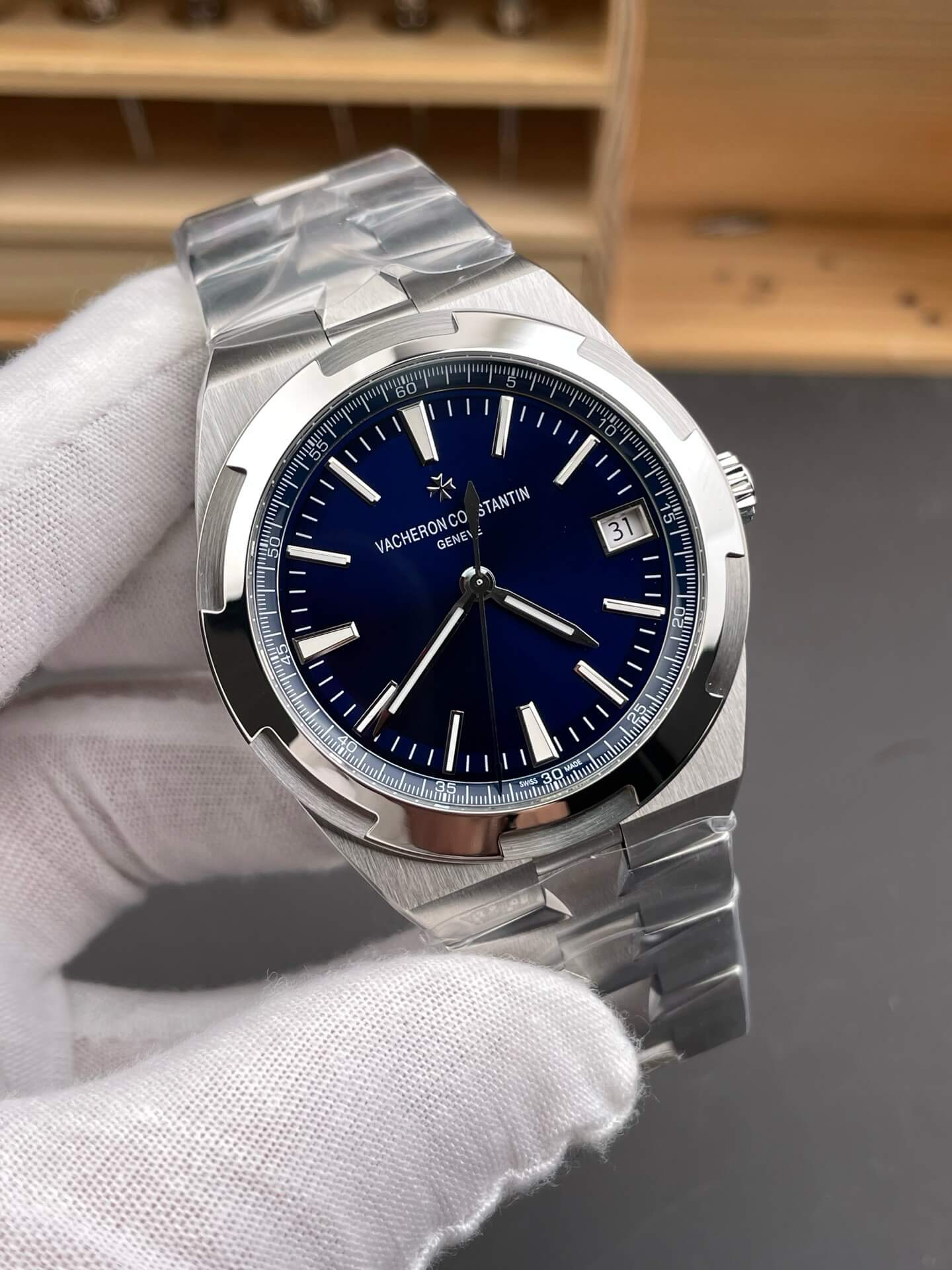 Vacheron Constantin Replica Overseas Super Clone Watch 4500V/210A-B128