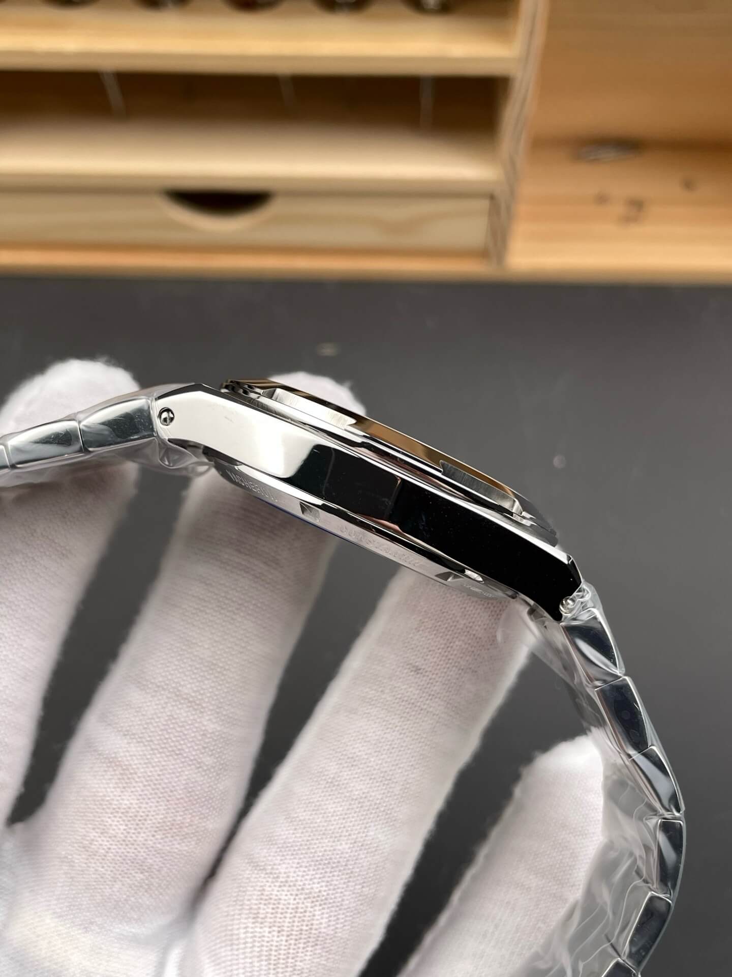 Vacheron Constantin Replica Overseas Super Clone Watch 4500V/210A-B128