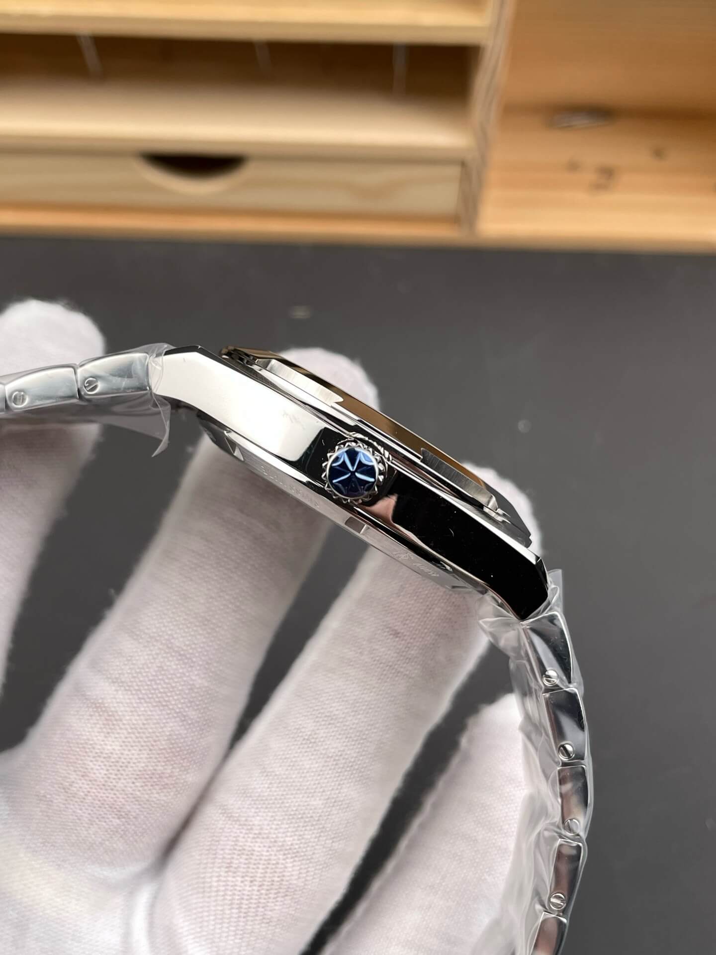 Vacheron Constantin Replica Overseas Super Clone Watch 4500V/210A-B128