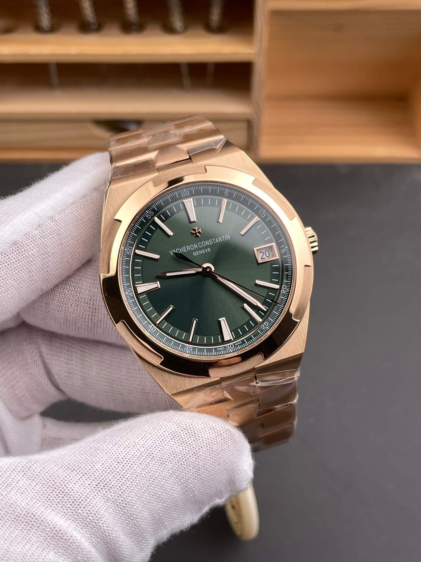 Vacheron Constantin Replica Overseas Super Clone Watch 4520V/210R-B967