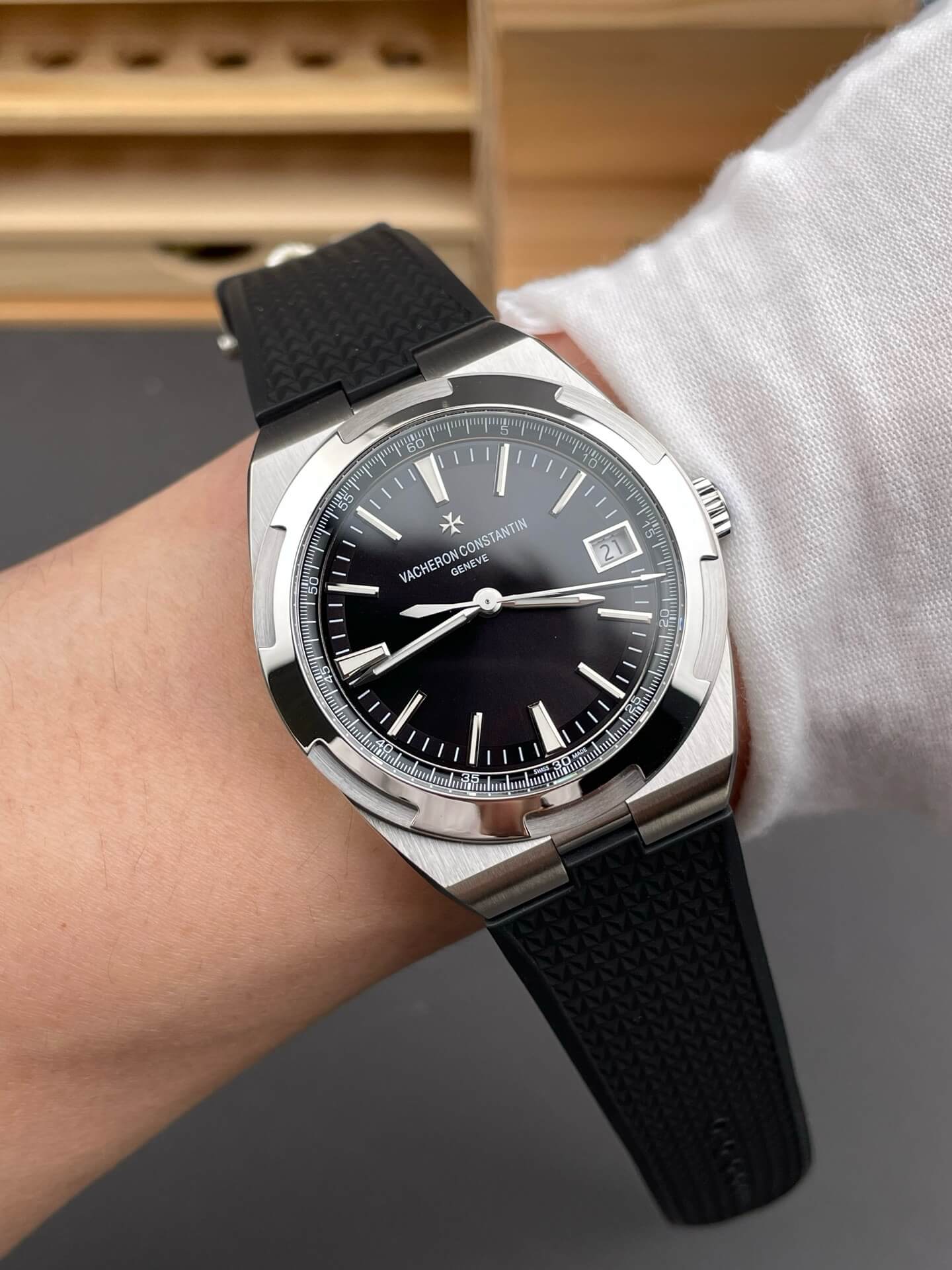 Vacheron Constantin Replica Overseas Super Clone Watch 47040/B01A-9094 Vacheron Constantin Replica Overseas Super Clone Watch 47040/B01A-9094